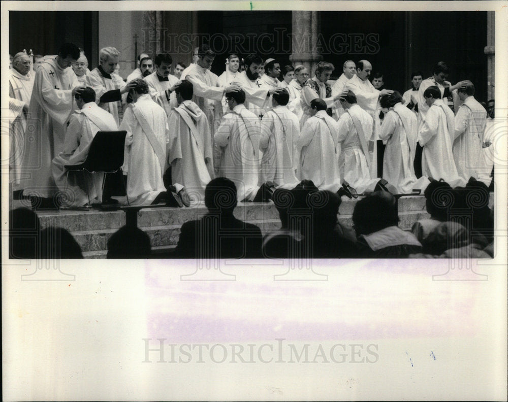 1985 Press Photo Cardinal Bernardin Catholic Priests - Historic Images