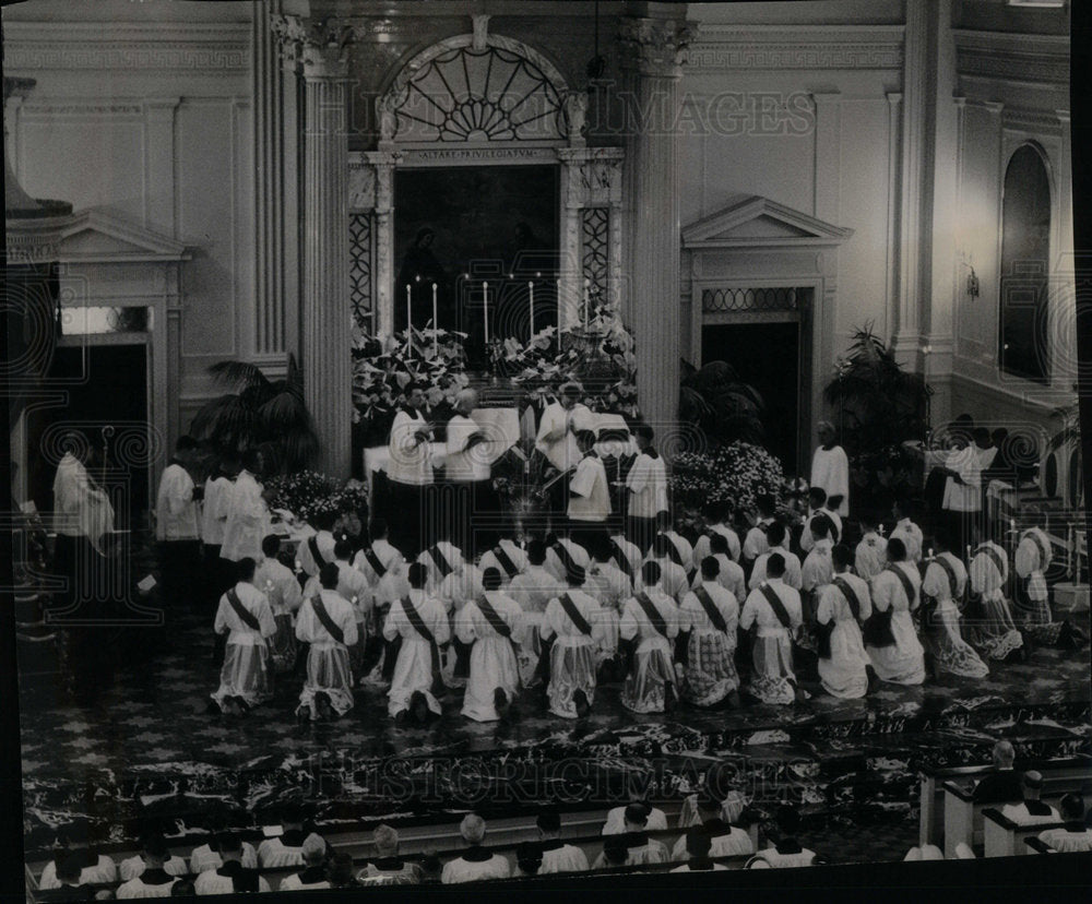 1949 Press Photo Catholic priest ordained - Historic Images