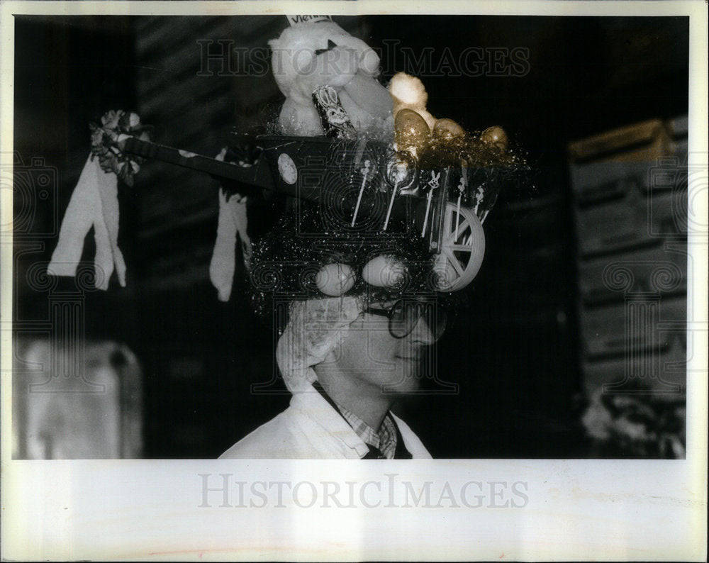 1987 Press Photo Easter Hats And Bonnets - Historic Images