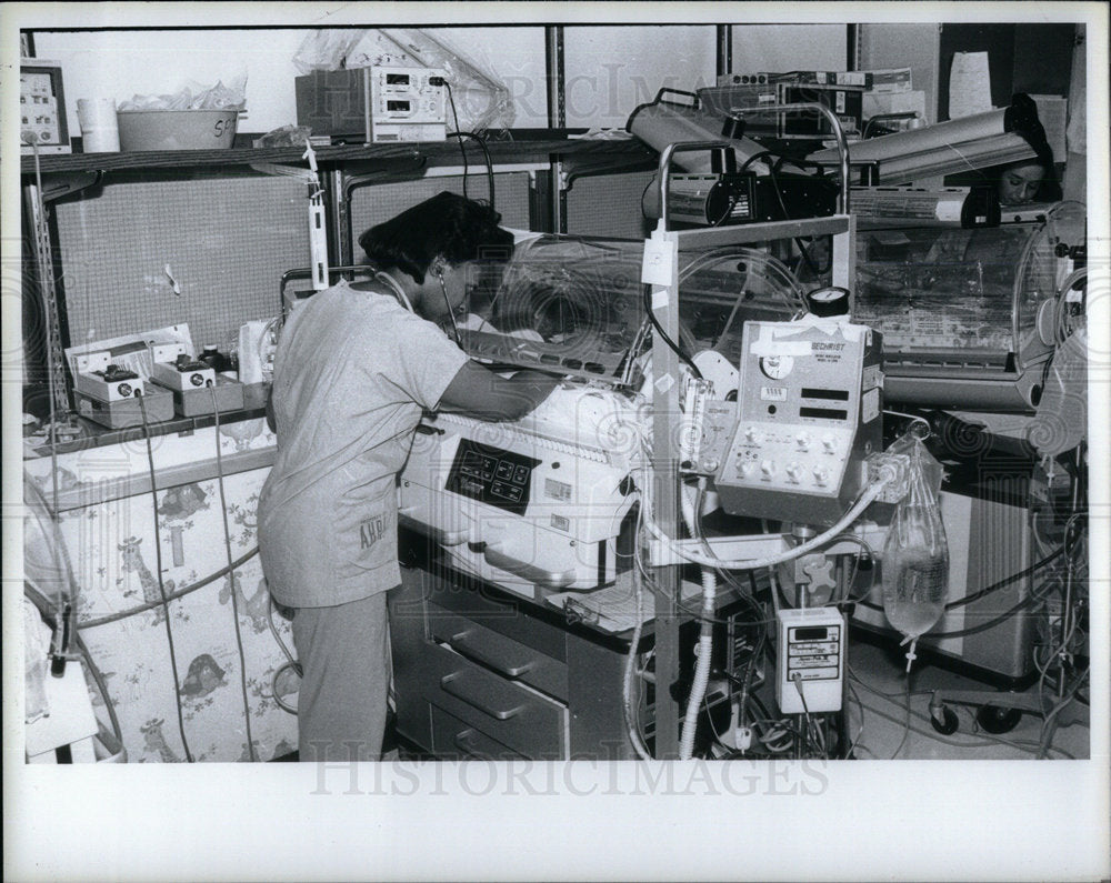 1985 Press Photo First Babbys Hospital Patrica Smith - Historic Images