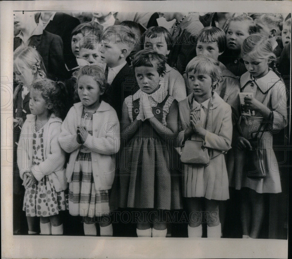 1960 Press Photo Special Mass Said for Children,Gustavo - Historic Images