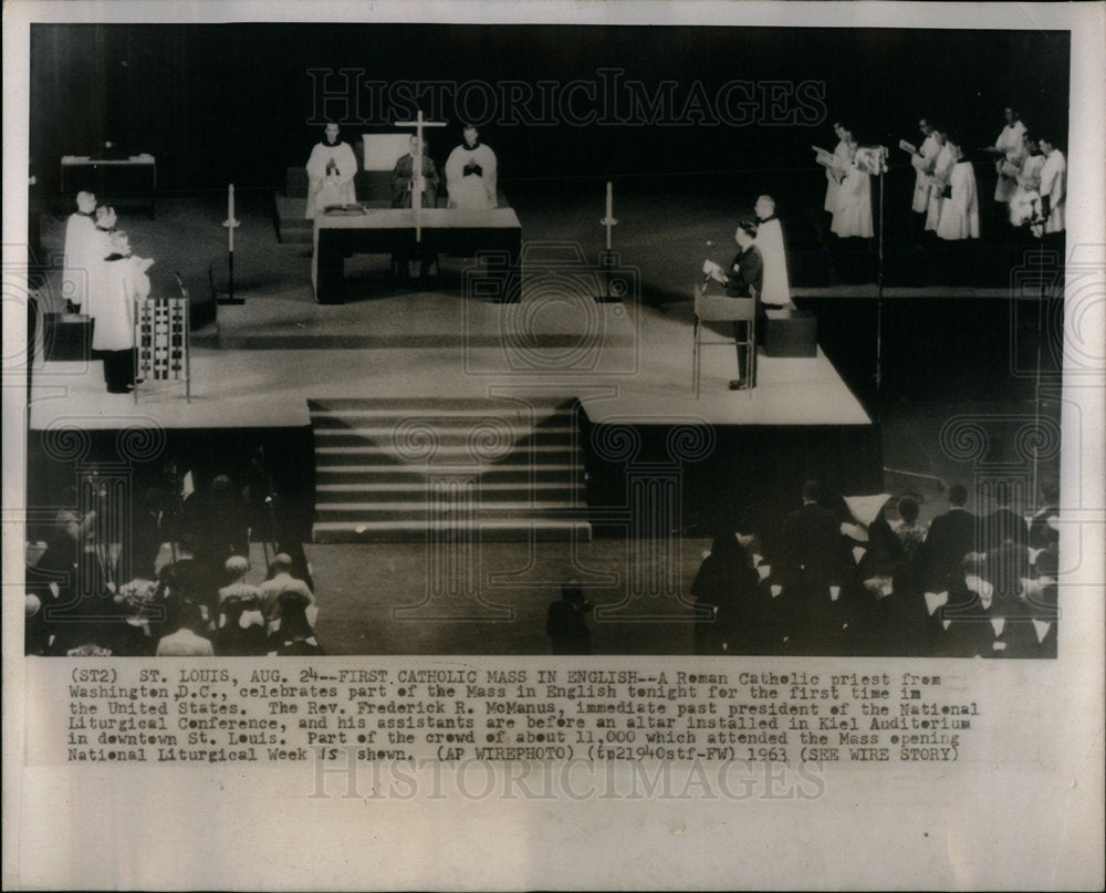 1963 Press Photo Roman Catholic priest Washington Mass - Historic Images