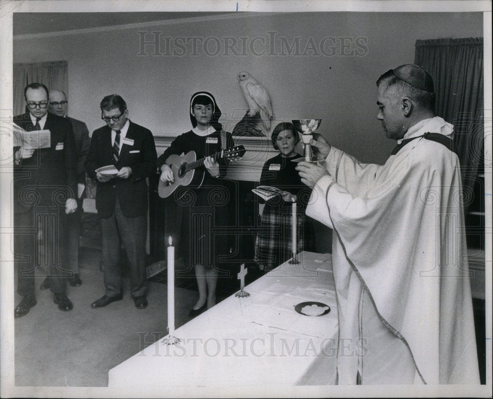 1969 Press Photo John L May Clergyman Archbishop Mich - Historic Images