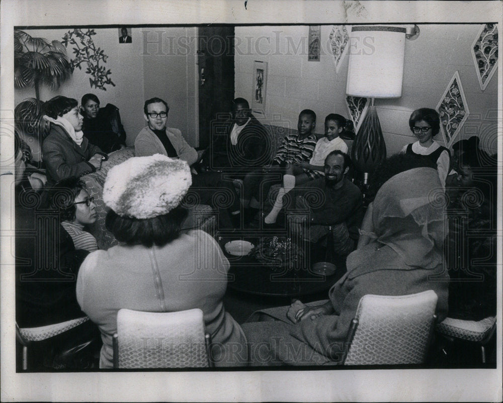 1970 Press Photo Faher Mark Santo Brother Home - Historic Images