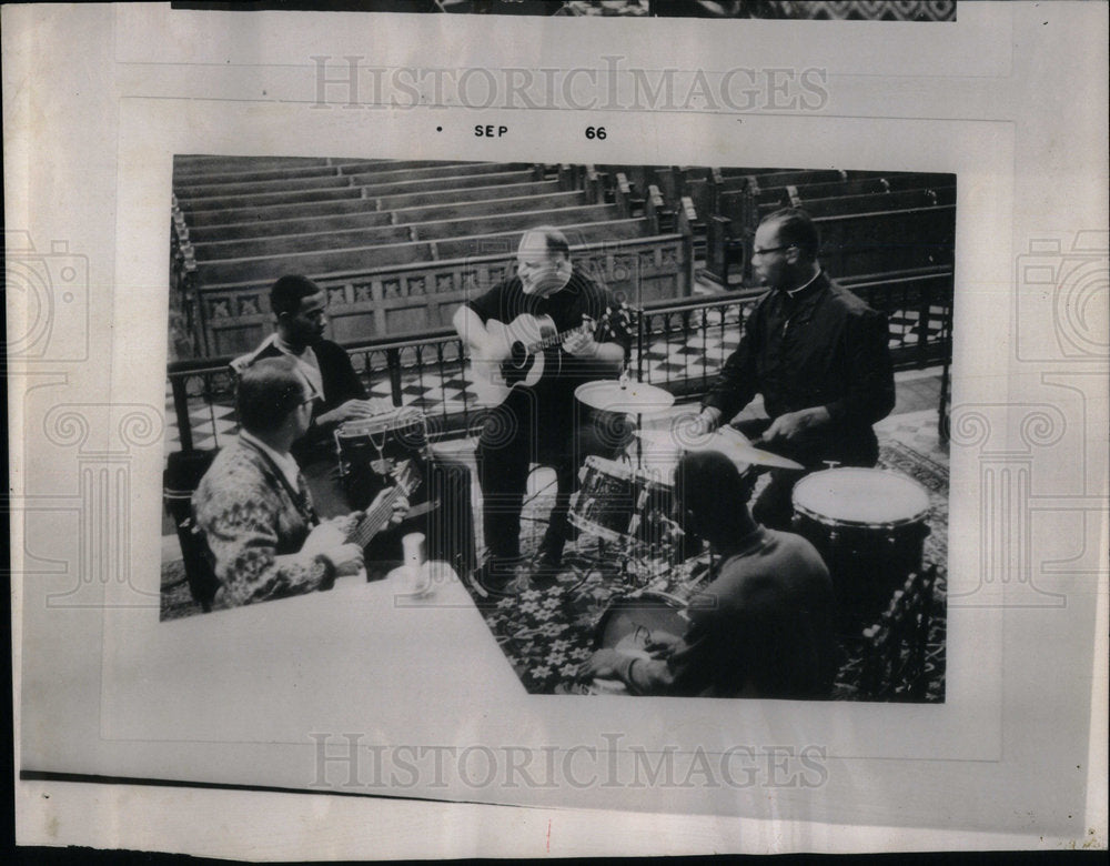 Press Photo Father Peter Scholtes Brendan&#39;s Parish Nova - Historic Images