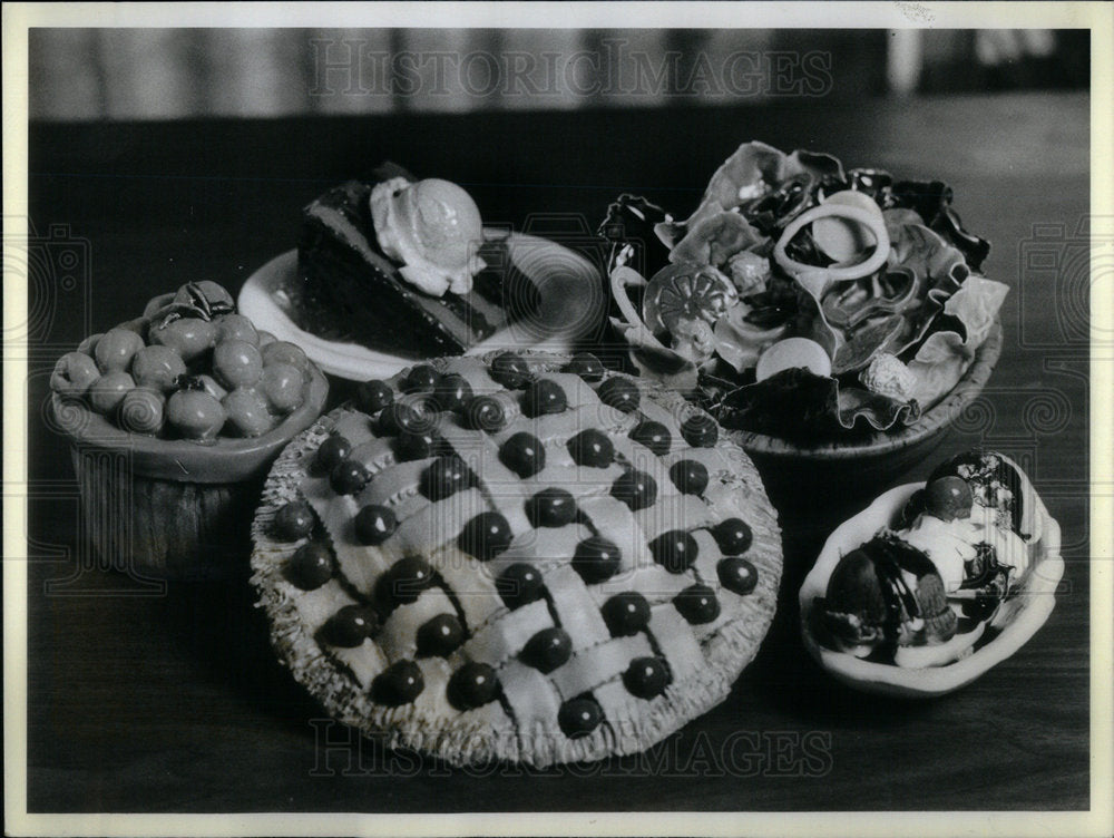 1981 Press Photo Clay Food Sculptures - Historic Images