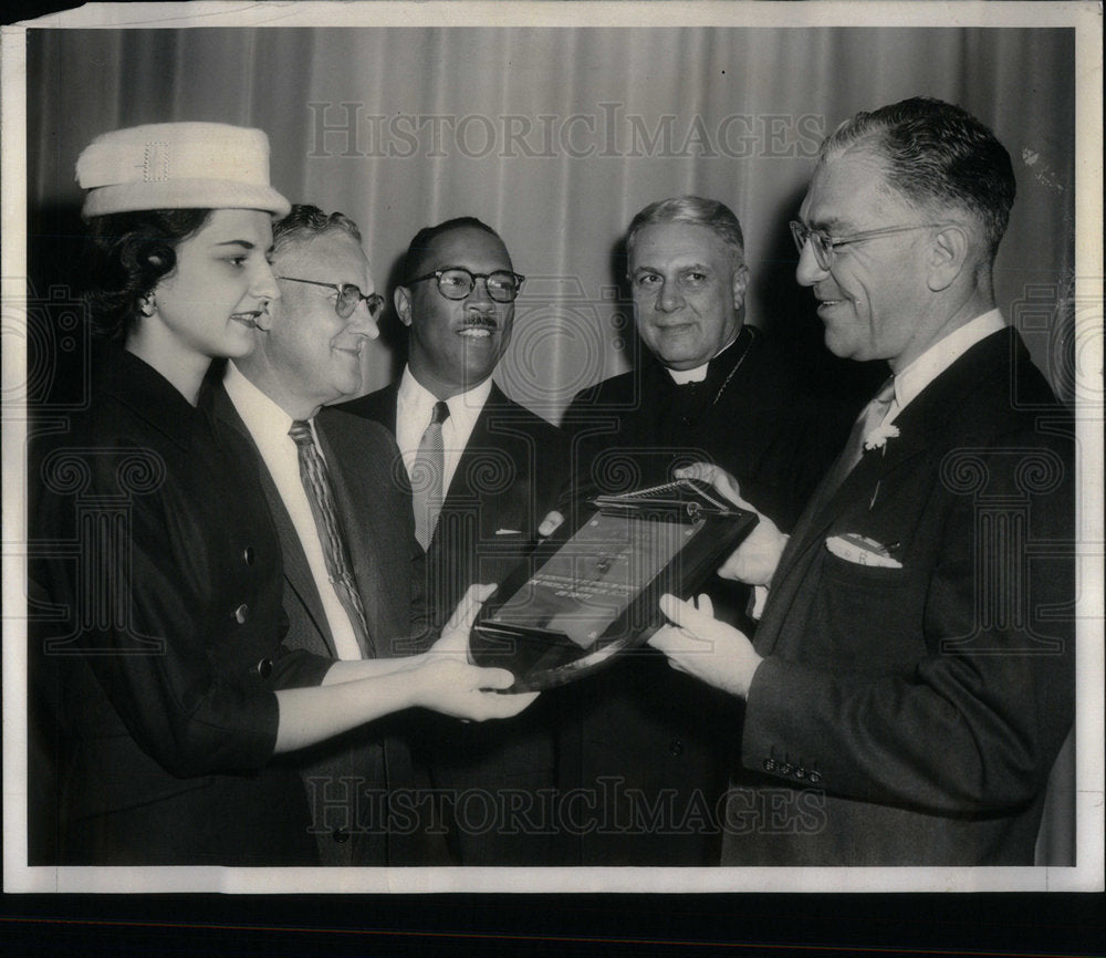 1958 Press Photo  Morris Hotel Catholic Interracial - Historic Images