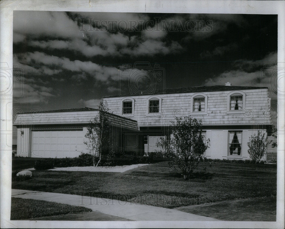 1968 Press Photo Cedar Wood Houses Winston Muss Chicago - Historic Images