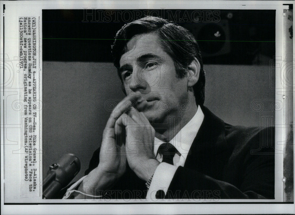 1971 Press Photo Sen. Mike Gravel - Historic Images