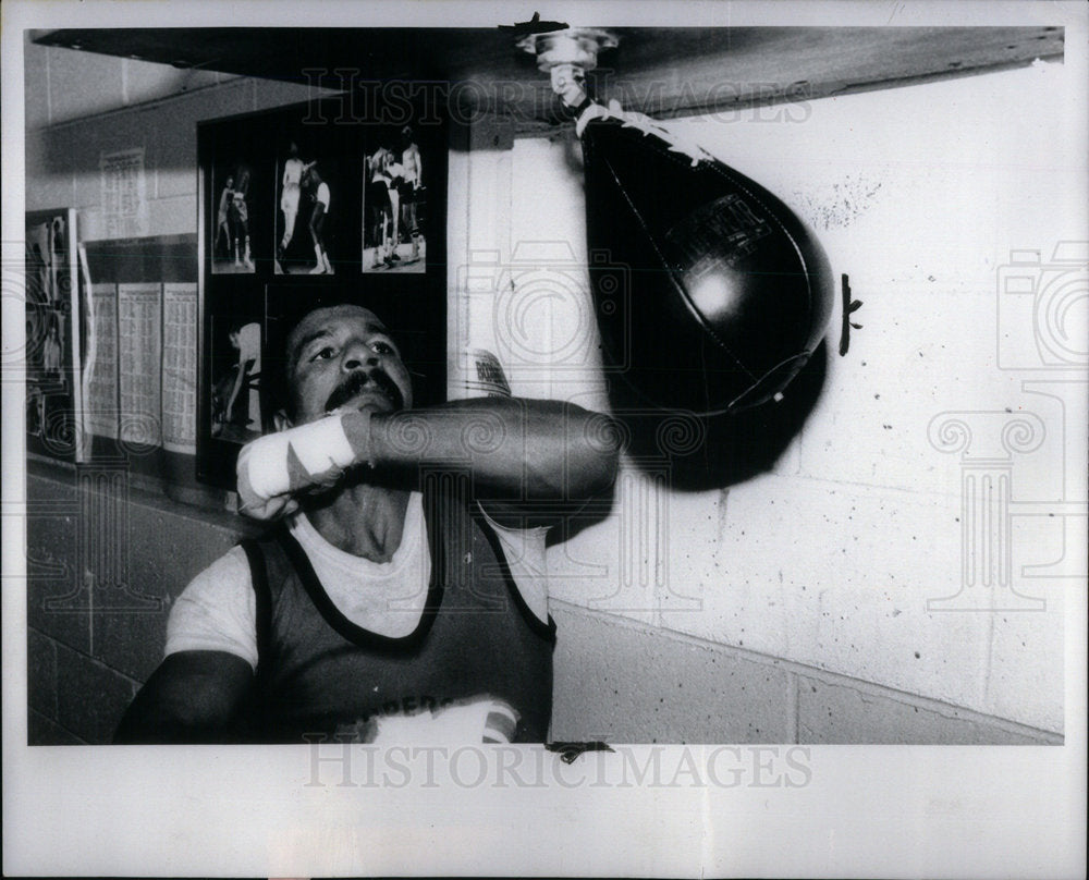 1979 Press Photo Clyde Dray Heavyweight Boxer Chicago - Historic Images