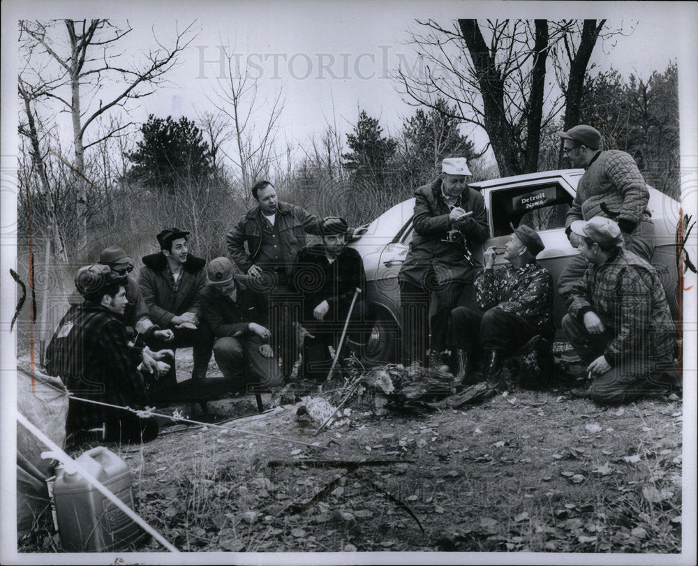 1970 Press Photo News Outdoors Editor - Historic Images