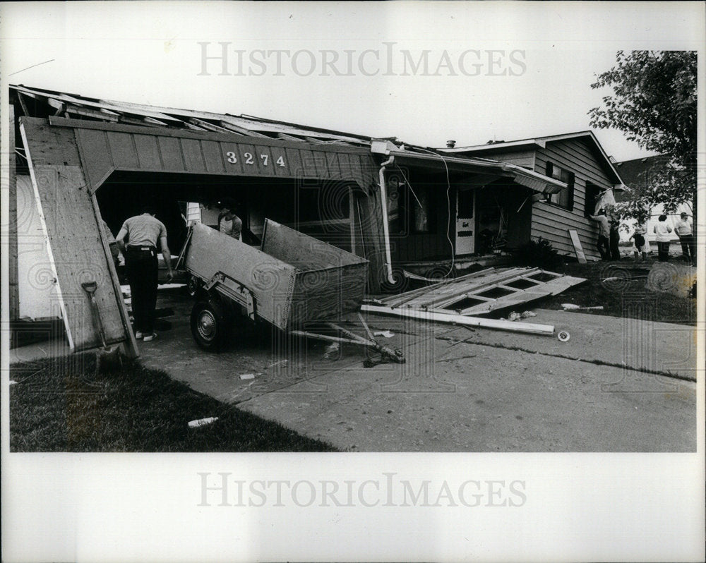 1984 Press Photo Storm Hits Flint,Michigan - Historic Images