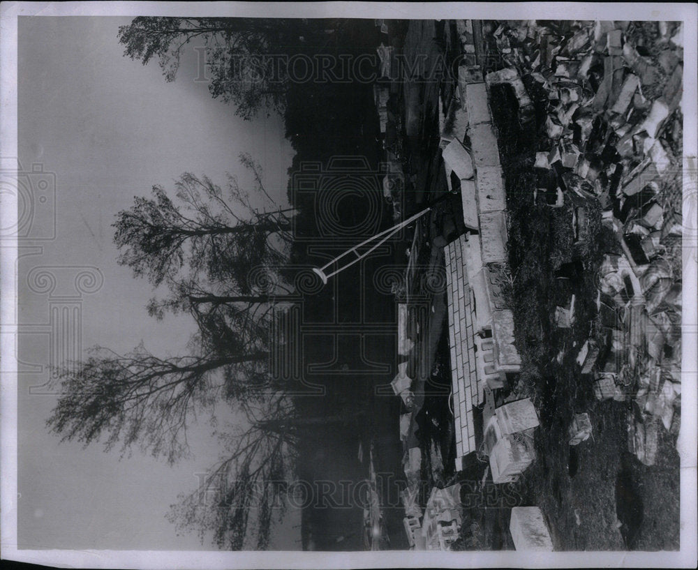 1953 Press Photo Smith Creek Debris - Historic Images