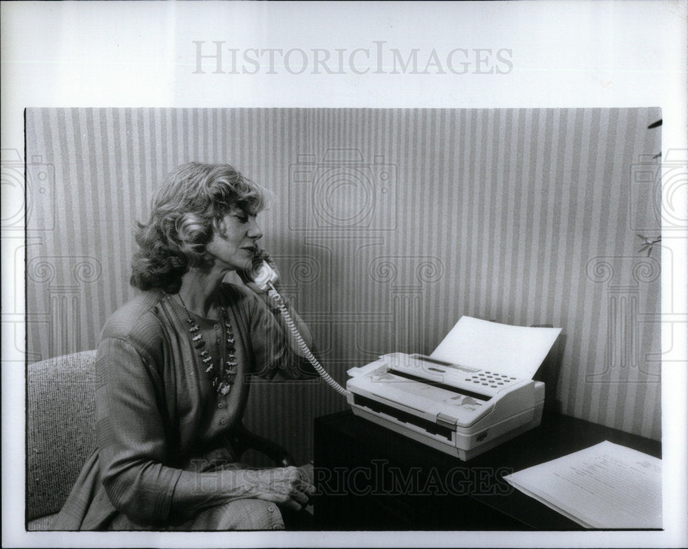 1990 Press Photo Dr. Carolyn Pryor, Sociologist - Historic Images