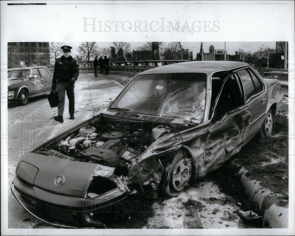 1987 Press Photo Auto accident Detroit - Historic Images