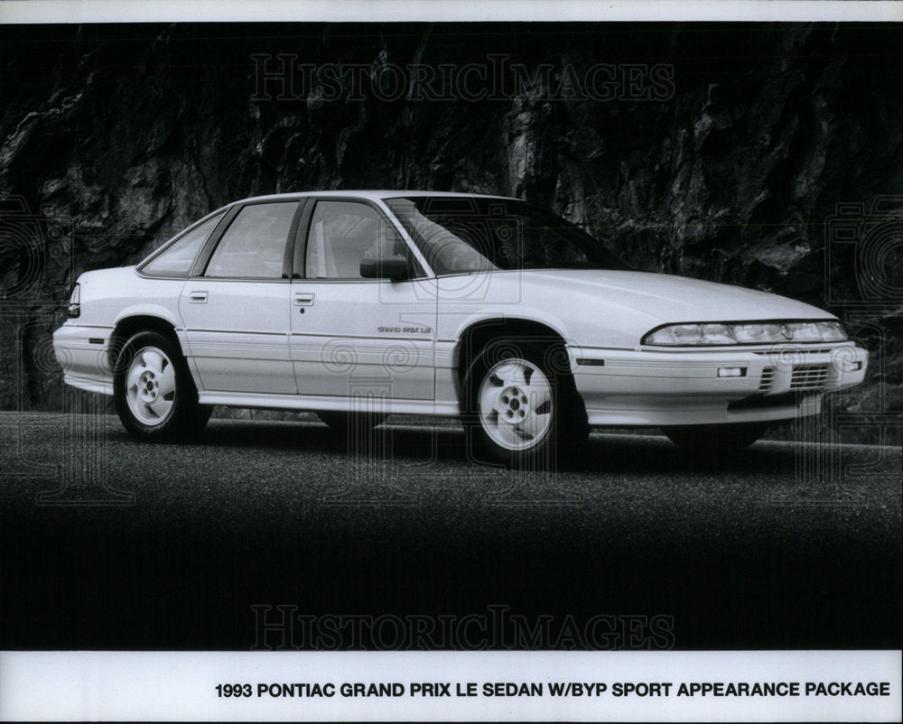 1993 Press Photo Pontiac Grand Prix Sedan W/BYP Sport - Historic Images