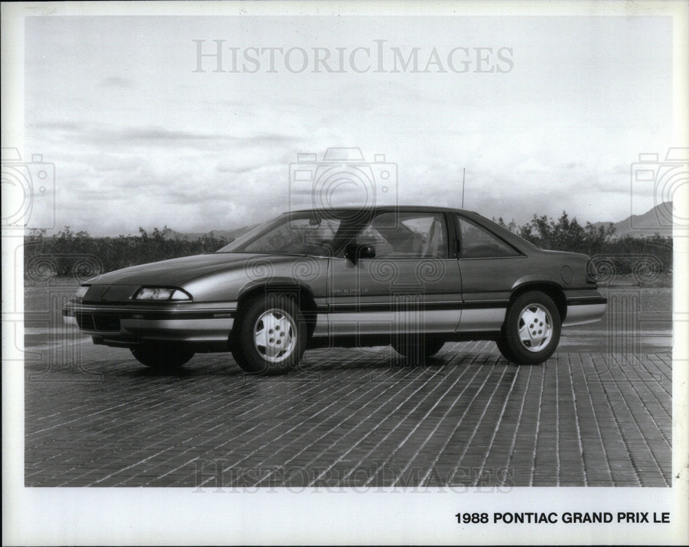 1988 Press Photo  Pontiac Grand Prix Le - Historic Images