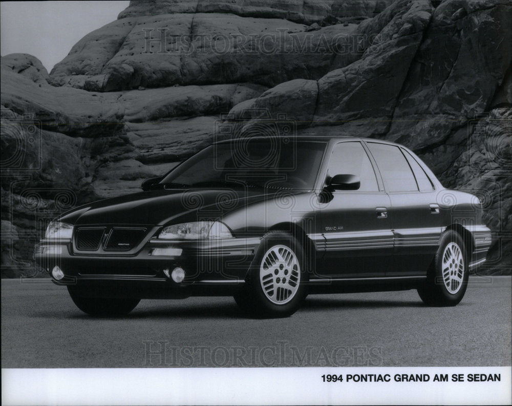 1994 Press Photo Pontiac Grand Am Se Sedan - Historic Images