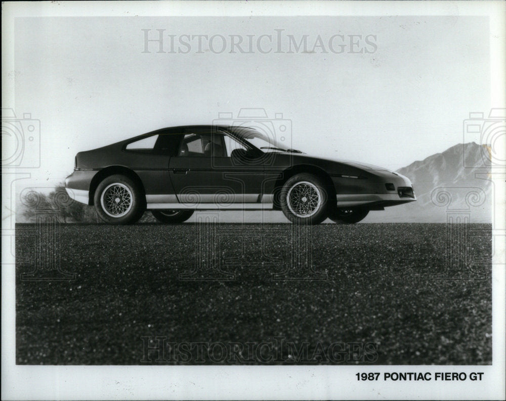 1986 Press Photo 1987 Pontiac Fiero GT - Historic Images