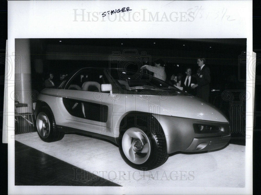 1989 Press Photo Black Chev Lumina Chev Gen Bob Burger - Historic Images