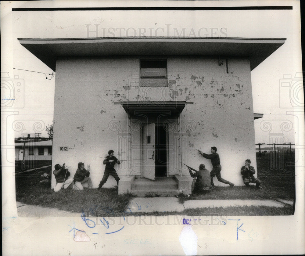 1984 Press Photo National Guard Police Training Chicago - Historic Images