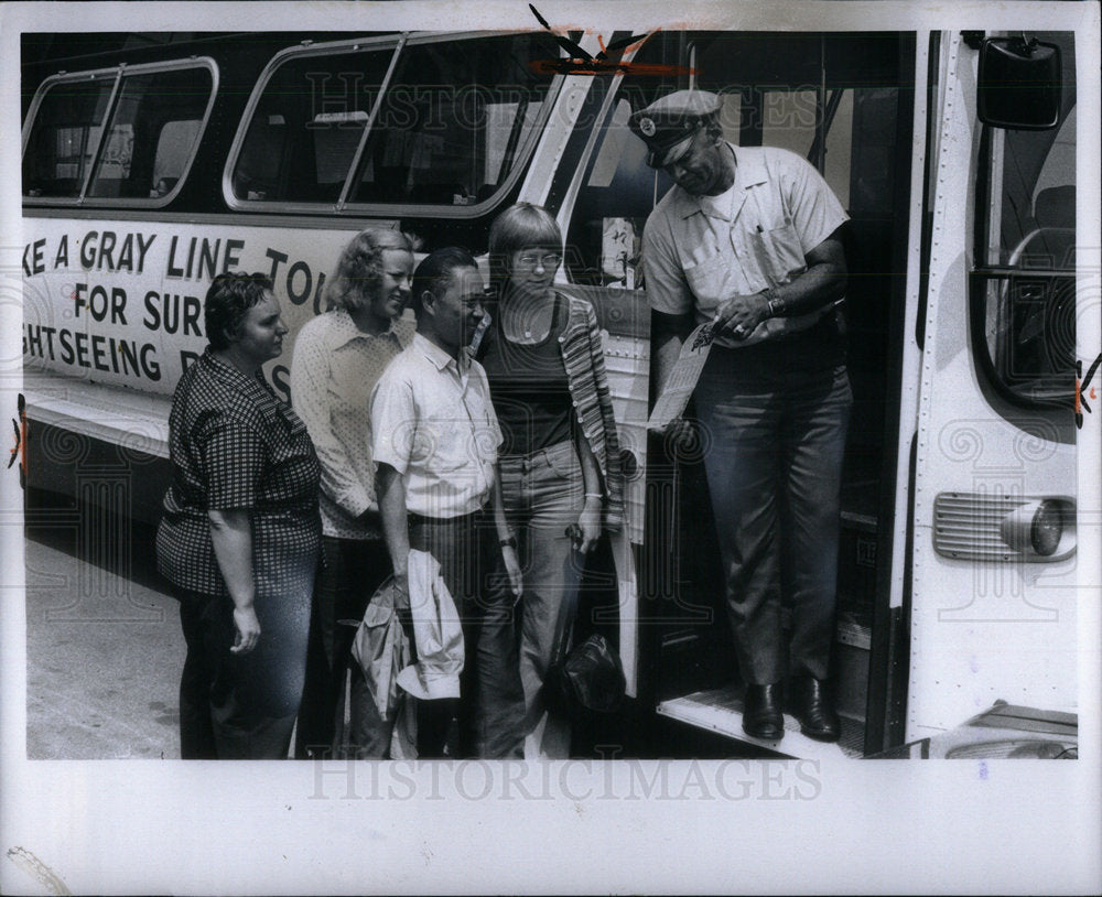 1974 Press Photo Mary Kristoff Grethe Hoverto NY Driver - Historic Images