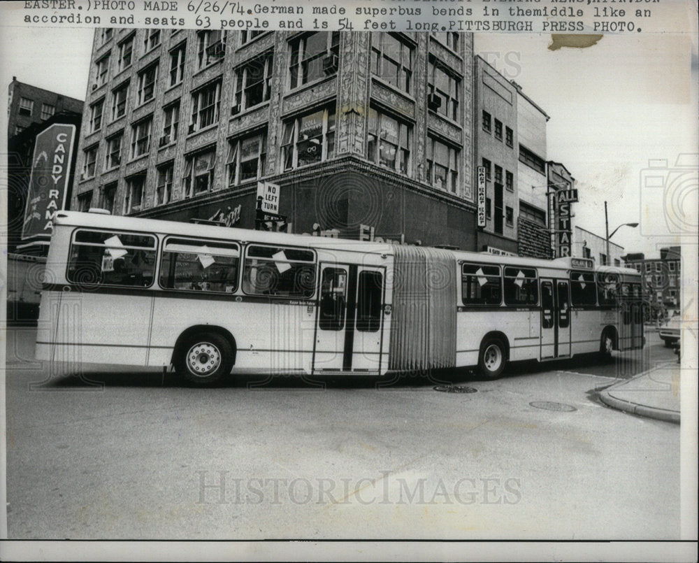 1974 Press Photo German made superbus coordion people - Historic Images