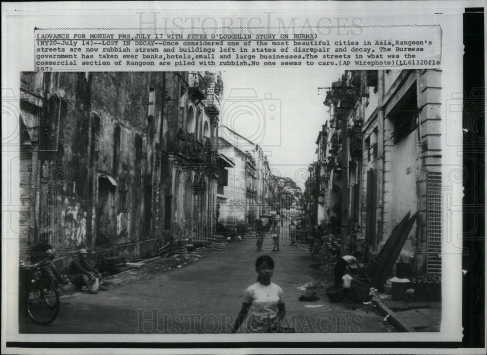 1972 Press Photo Asia Rangoon building street decay - Historic Images