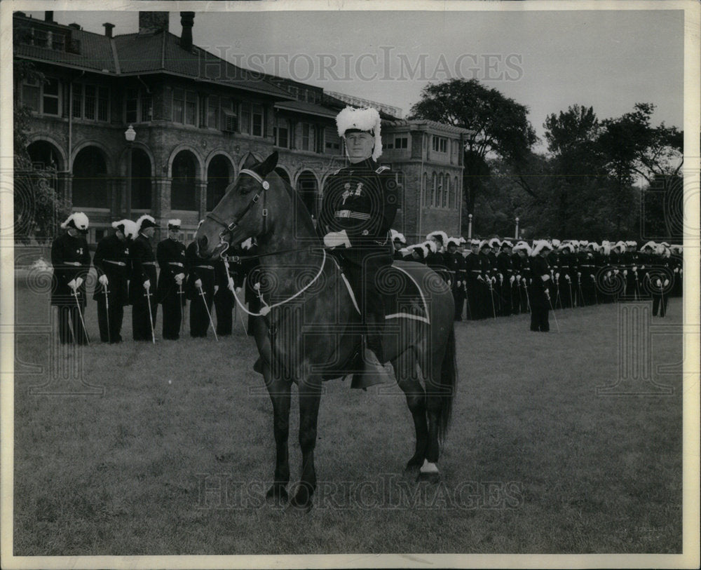 1957 Press Photo Karl Smith Commander tony Knight - Historic Images