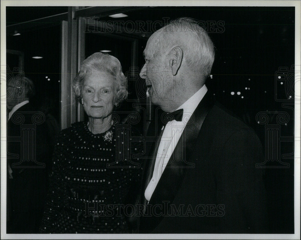 1981 Press Photo Mrs John Ford board chairman DSO John - Historic Images