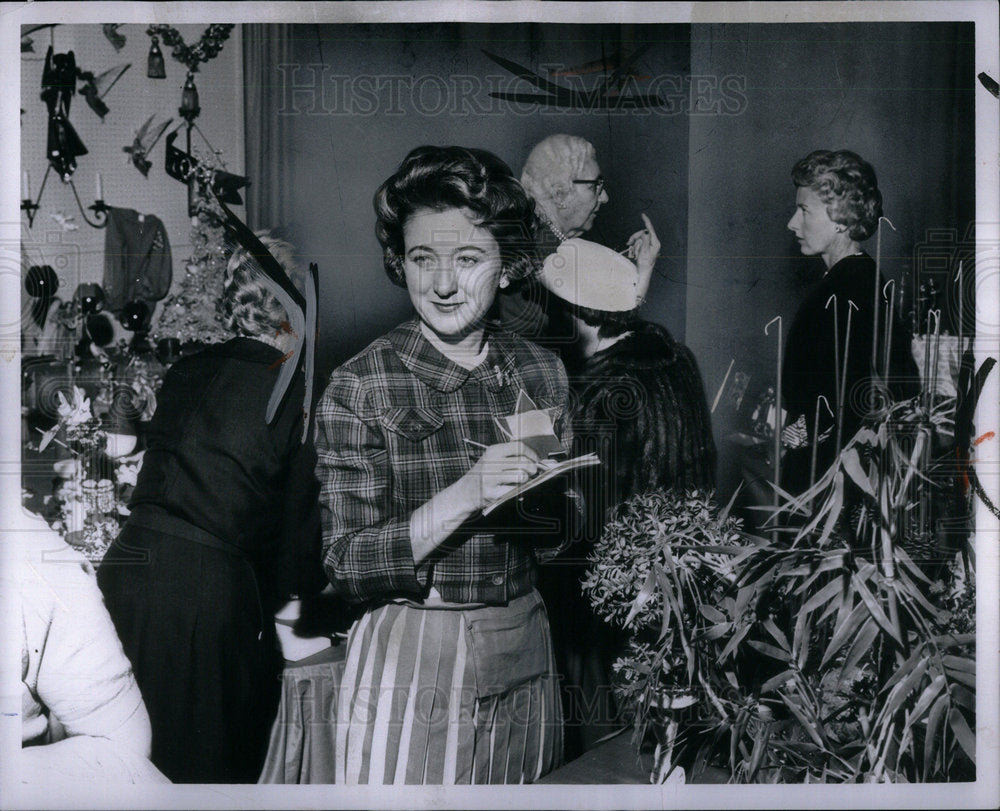 1961 Press Photo Mrs. John Ford III Joseph Schlotman - Historic Images