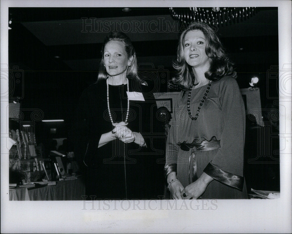 1976 Press Photo Kathleen DuRoss Henry Ford II Wife - Historic Images