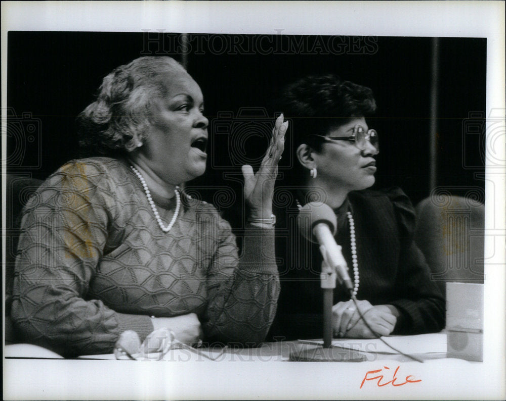 1983 Press Photo Juanita Ford And Gwendolyn Clark - Historic Images