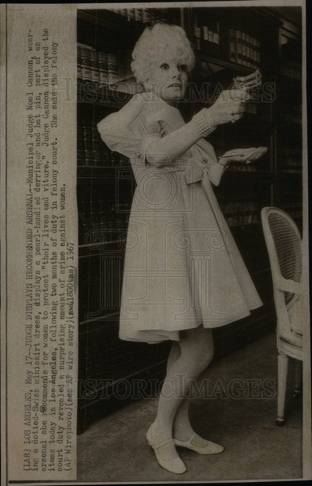 1967 Press Photo Swiss miniskirt Judge Noel Cannon Wear - Historic Images