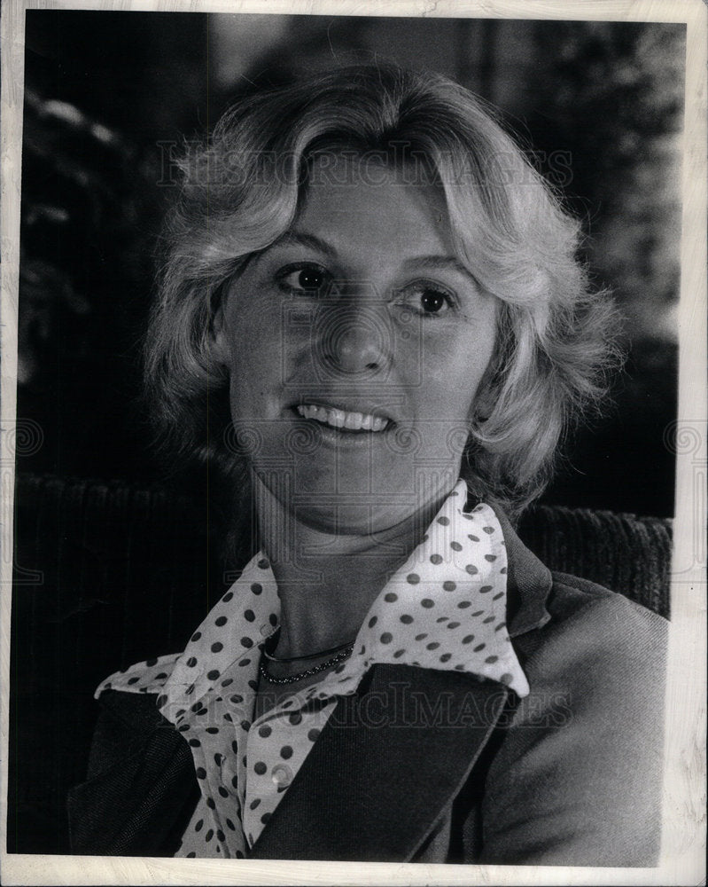 1977 Press Photo Carol Dreiling Announces Candidacy - Historic Images