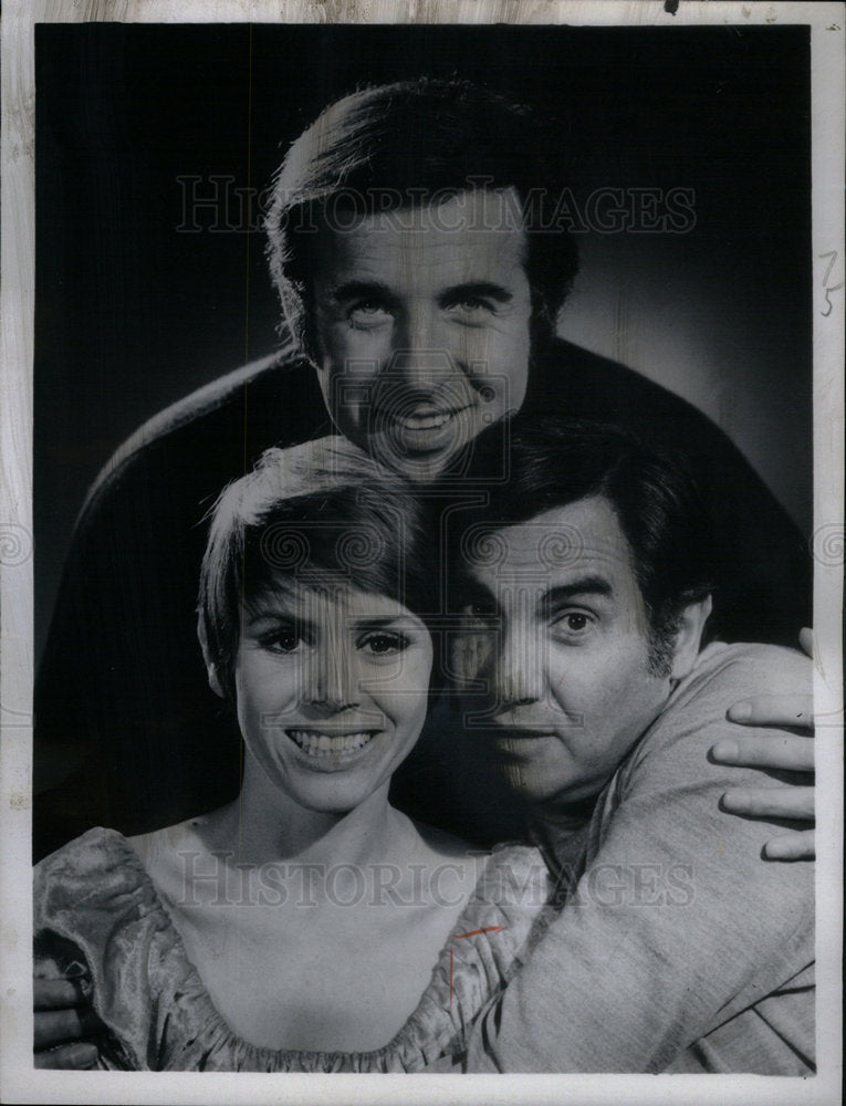 1969 Press Photo Judy Carne Tony Sandler Ralph Young - Historic Images