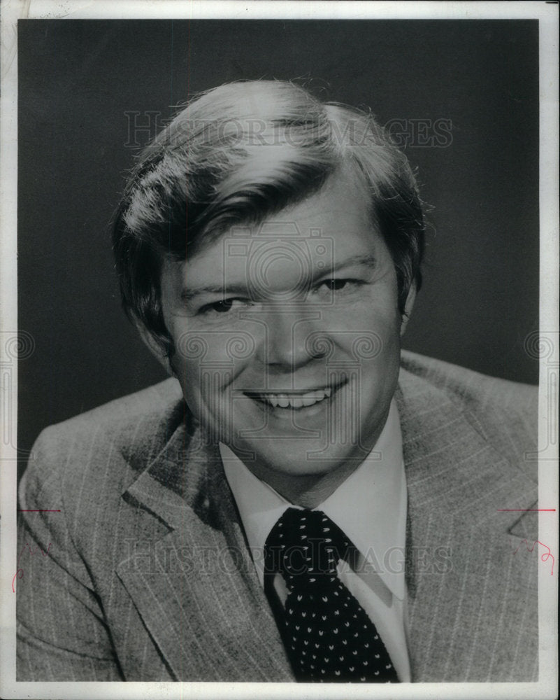 1976 Press Photo Wes Aarginson newscaster - Historic Images