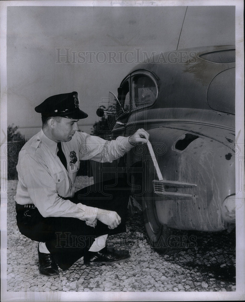 1962 Press Photo Patrolman Ed Wild Detroit - Historic Images