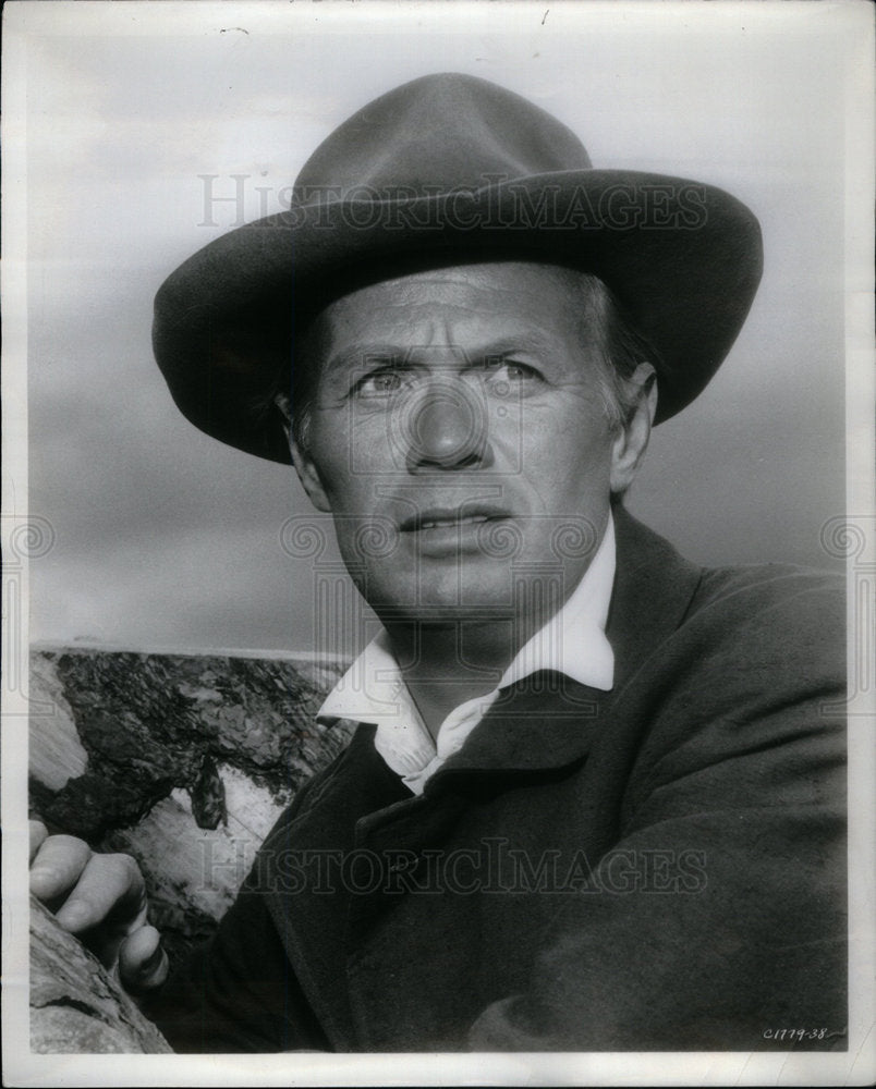 1964 Press Photo Richard Widmark,actor - Historic Images