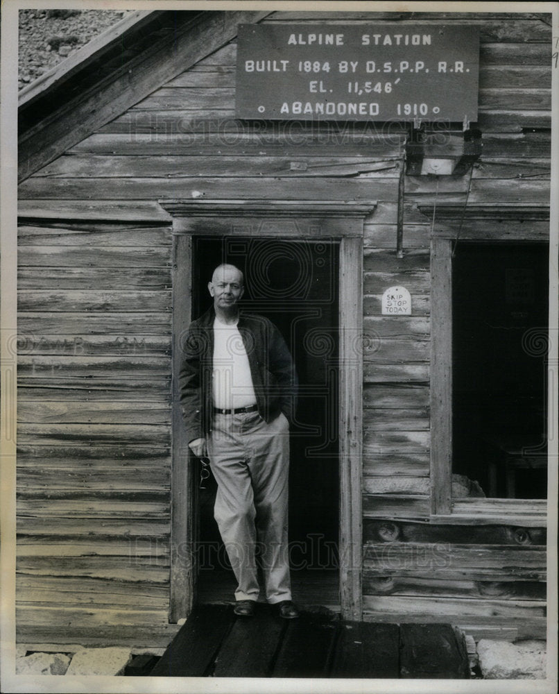 1966 Press Photo Dow Helmers Author Historic Alpine - Historic Images