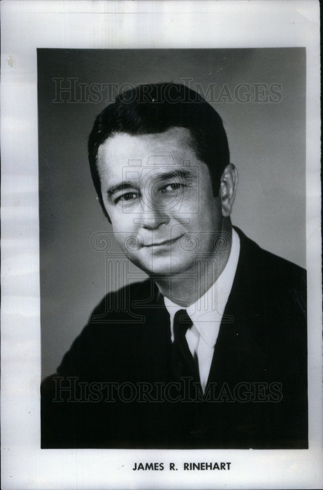 1975 Press Photo James R. Rinehart/Business Executive - Historic Images