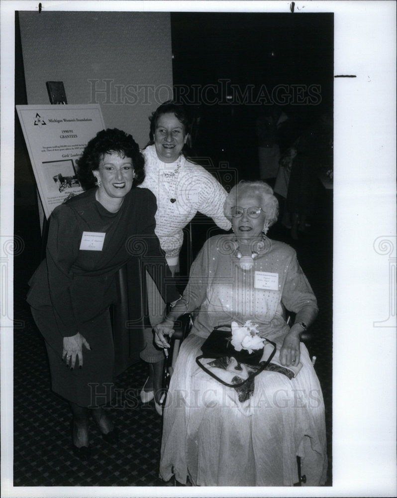 1992 Press Photo Drs. June Osborne & Marjorie Peebles - Historic Images