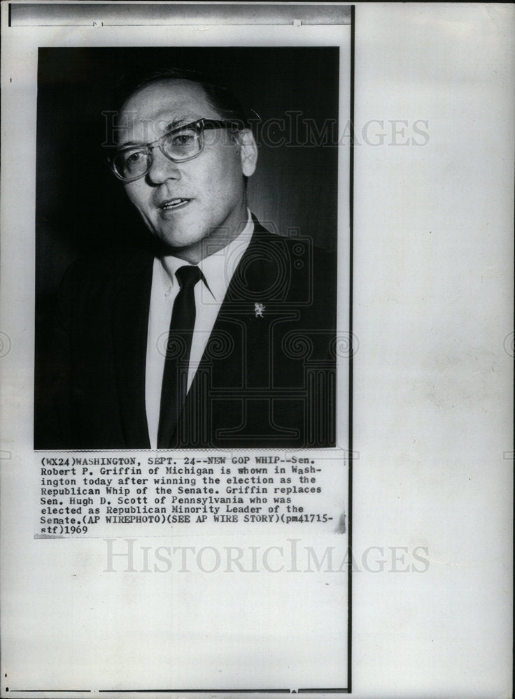 1969 Press Photo Michigan Senator Robert Griffin - Historic Images