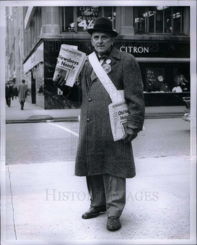 1961 Press Photo Jos. J. Brotz Of The Old Newsboys - Historic Images