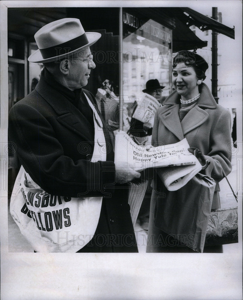 1959 Press Photo Arthur Heidt During Old Newsboys Drive - Historic Images