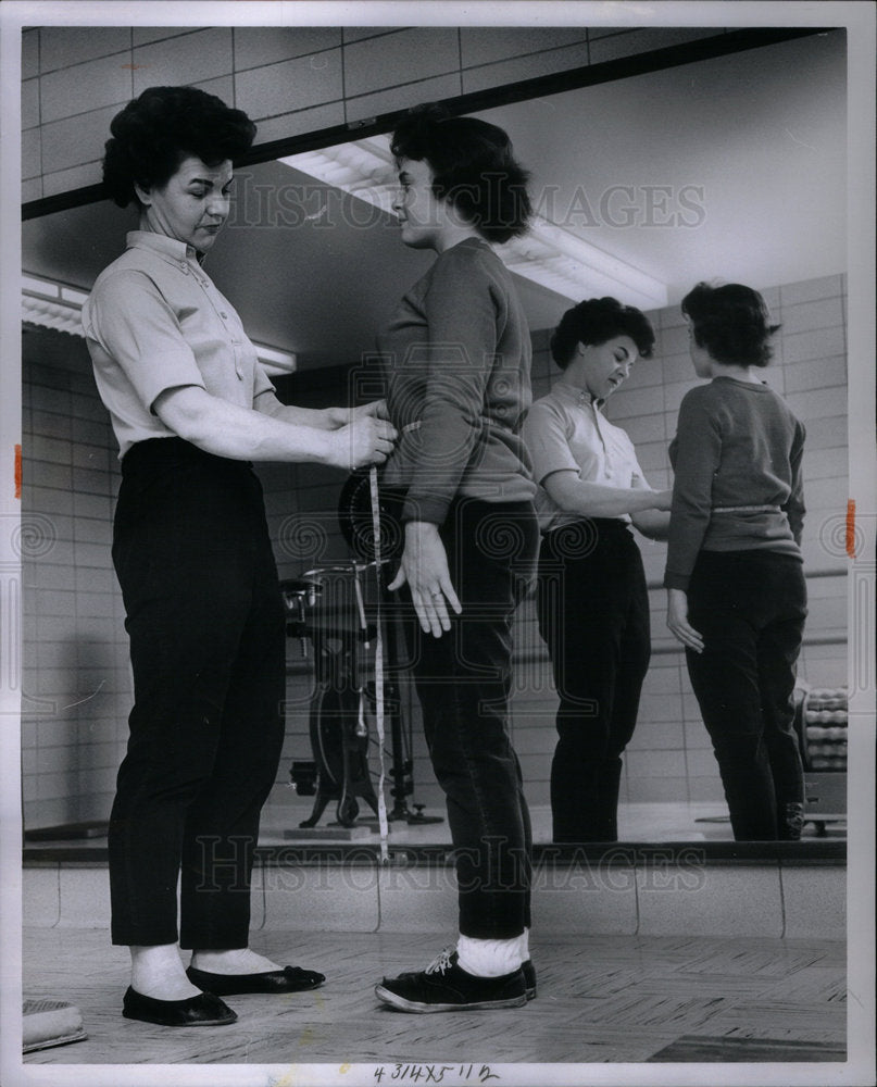 1961 Press Photo Lucille Myrant Lorraine Myrant  YMCA - Historic Images