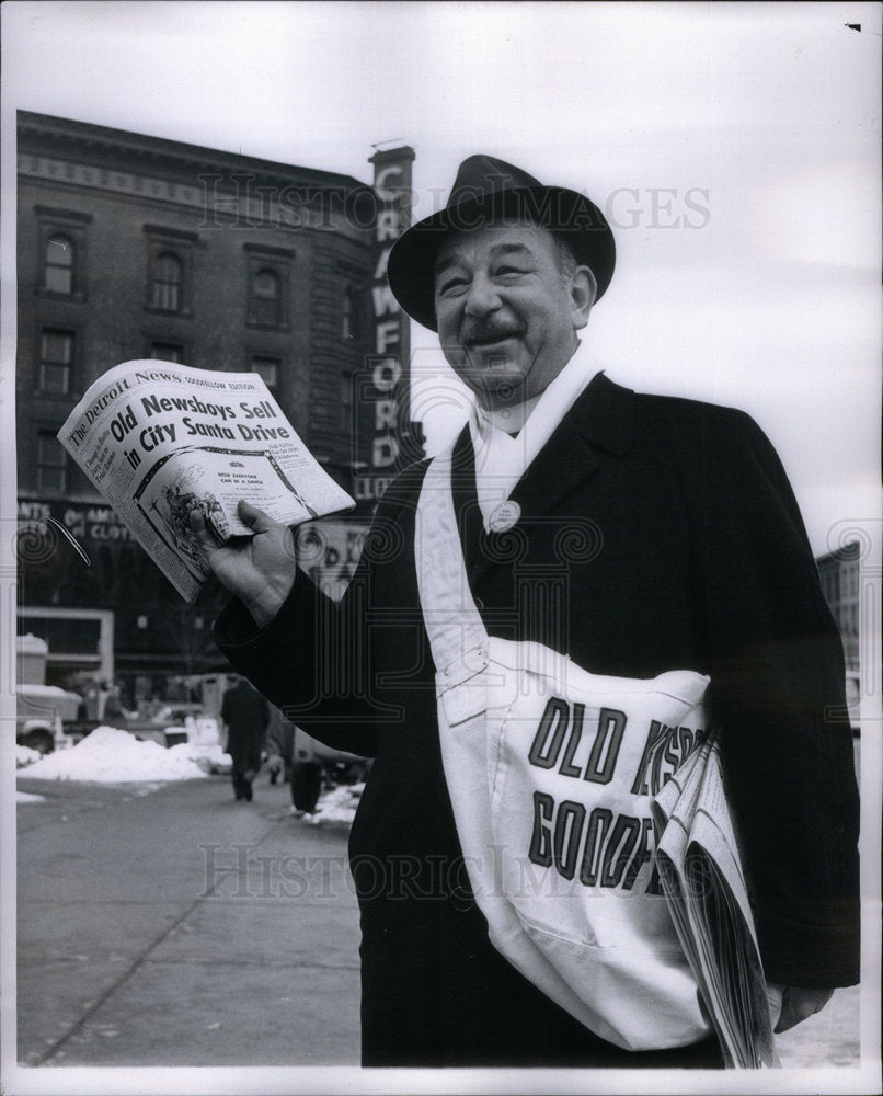 1962 Press Photo Rev. Joseph Kopera, Old Newsboy - Historic Images