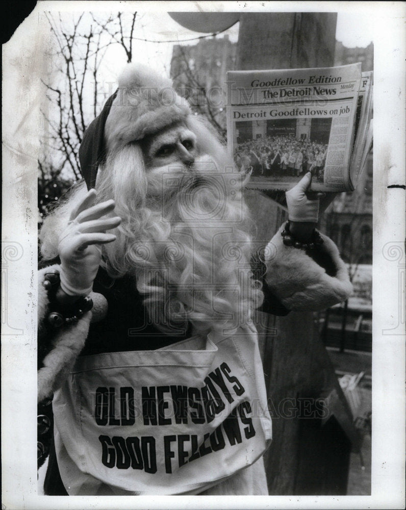 1984 Press Photo Good Fellows Old Newsboys as Santa - Historic Images