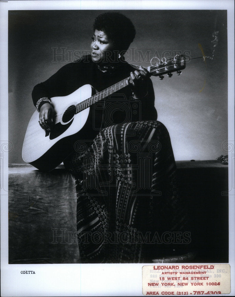 1992 Press Photo Odetta Holmes Actress Singer Guitarist - Historic Images