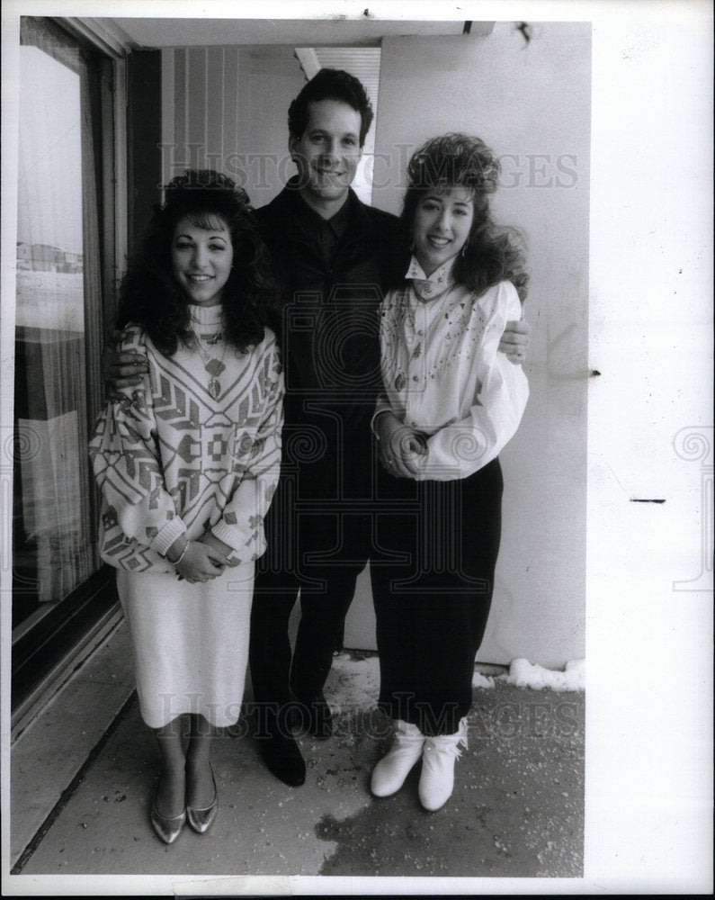 1987 Press Photo Steve Guttenberg American Film Actor - Historic Images